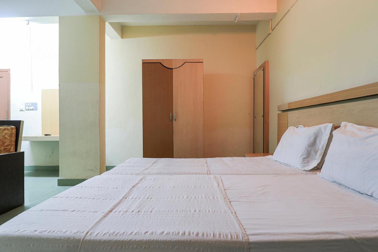 SPOT ON 60610 Malabar Tourist Home Kannur Bagian luar foto