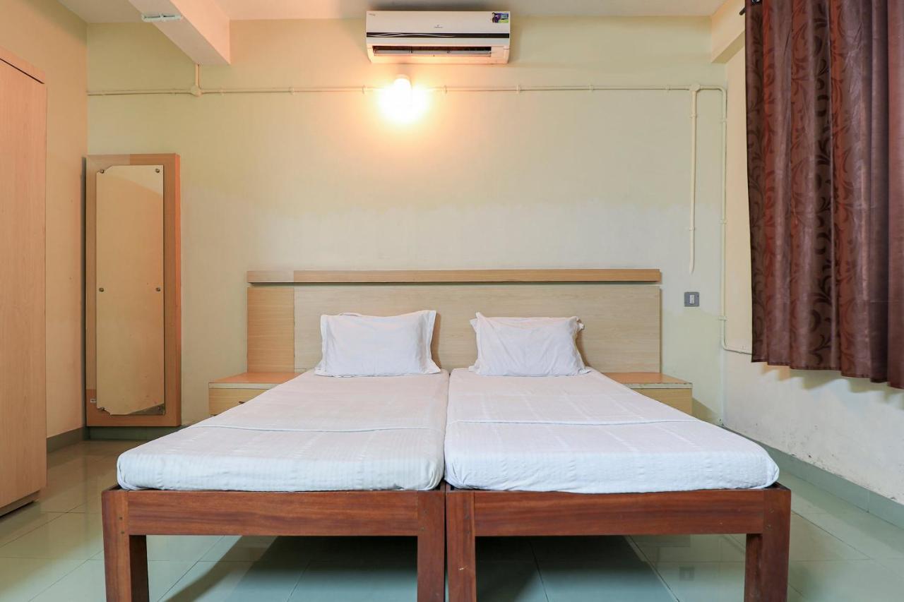 SPOT ON 60610 Malabar Tourist Home Kannur Bagian luar foto