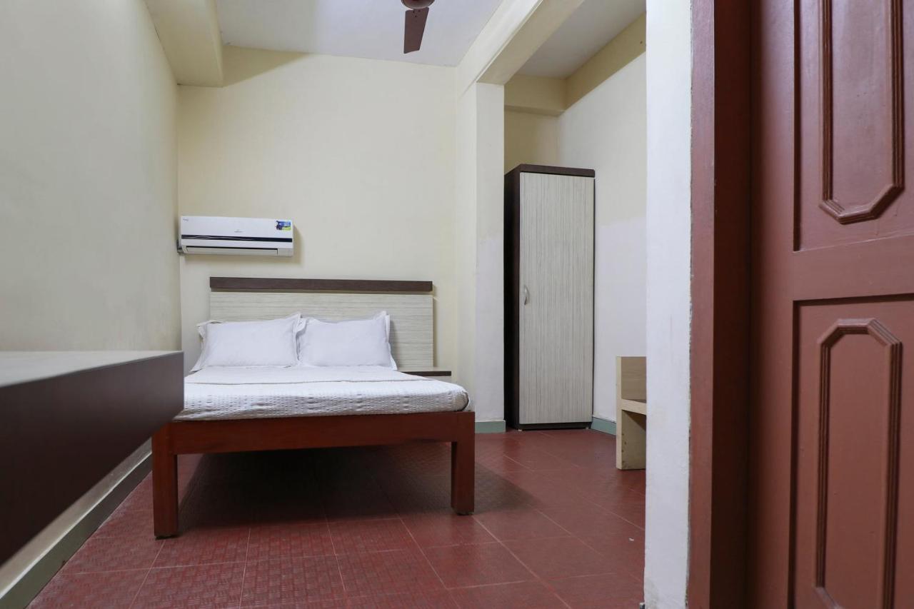 SPOT ON 60610 Malabar Tourist Home Kannur Bagian luar foto