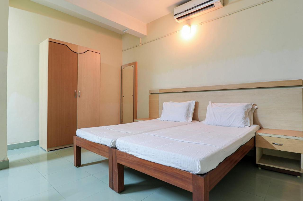 SPOT ON 60610 Malabar Tourist Home Kannur Bagian luar foto