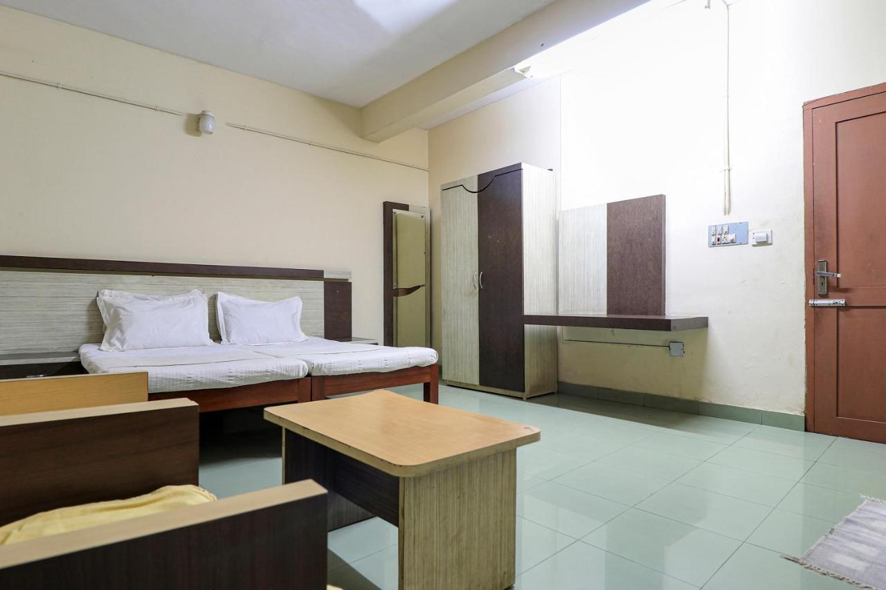 SPOT ON 60610 Malabar Tourist Home Kannur Bagian luar foto
